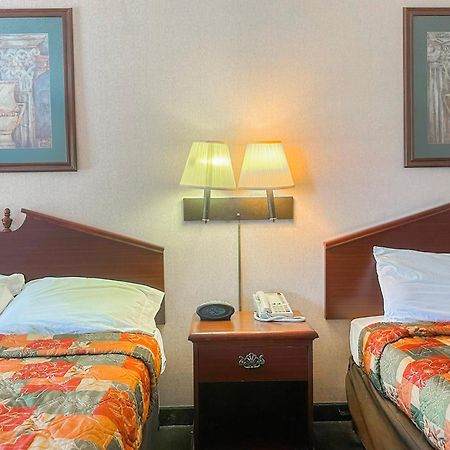 Oyo Hotel East Macon I-75 Екстериор снимка