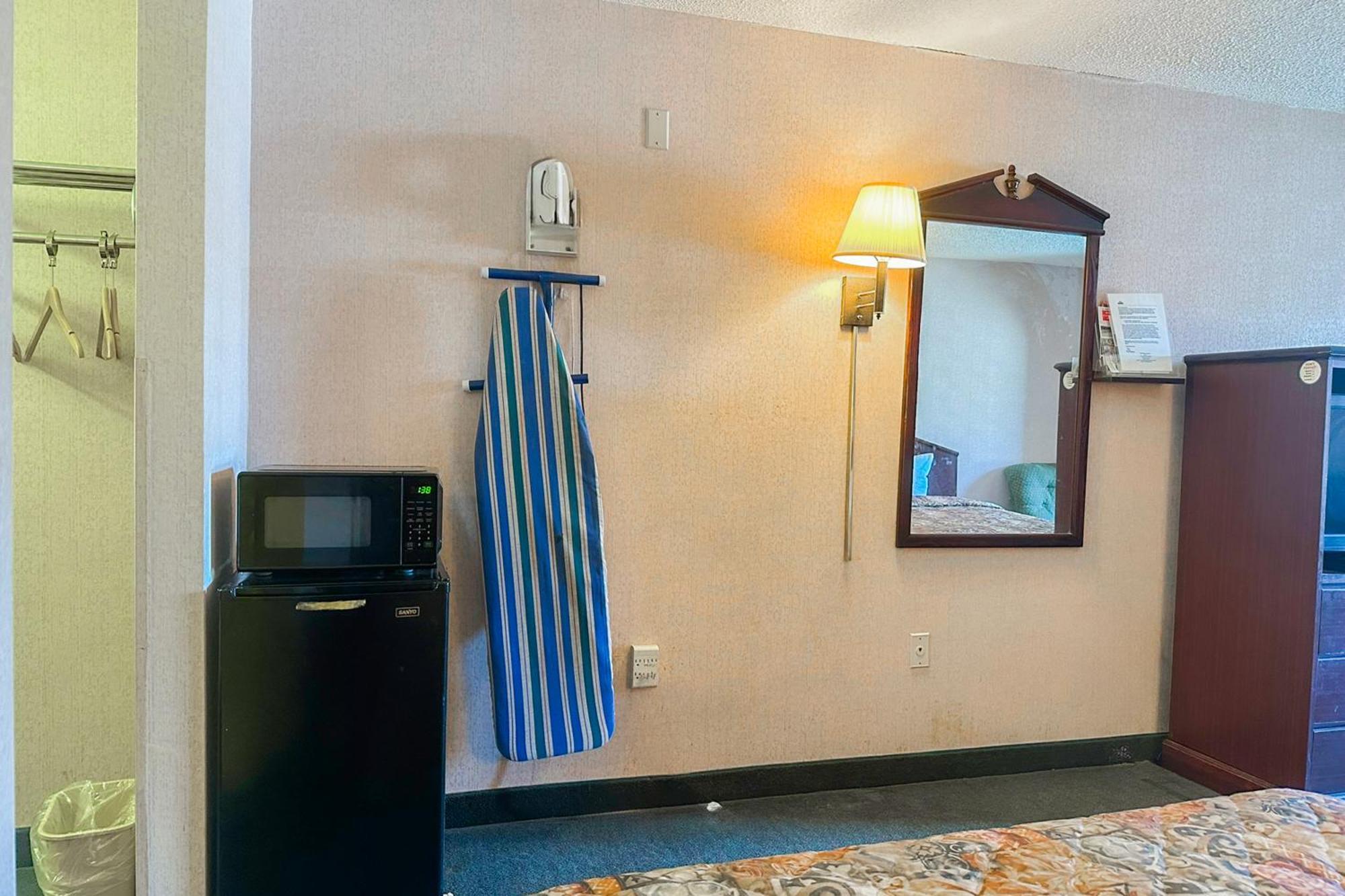 Oyo Hotel East Macon I-75 Екстериор снимка