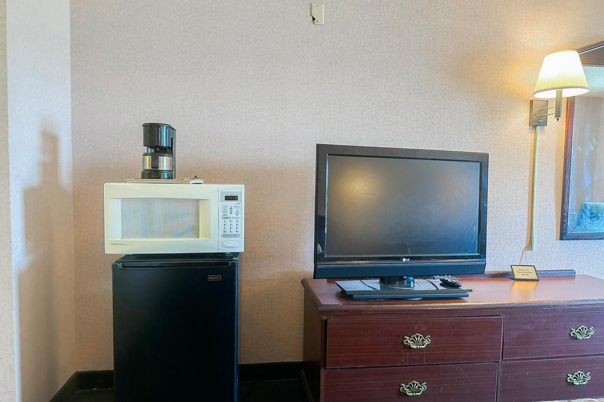 Oyo Hotel East Macon I-75 Екстериор снимка