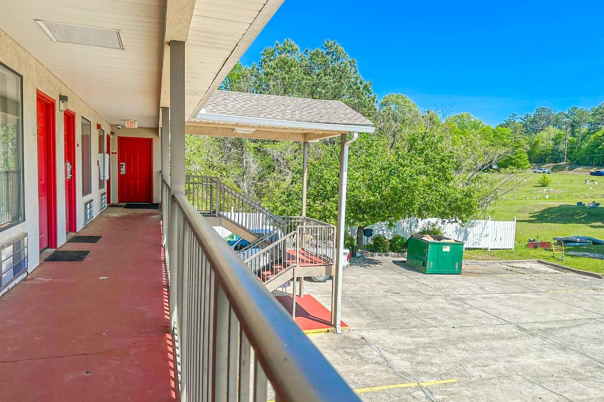 Oyo Hotel East Macon I-75 Екстериор снимка