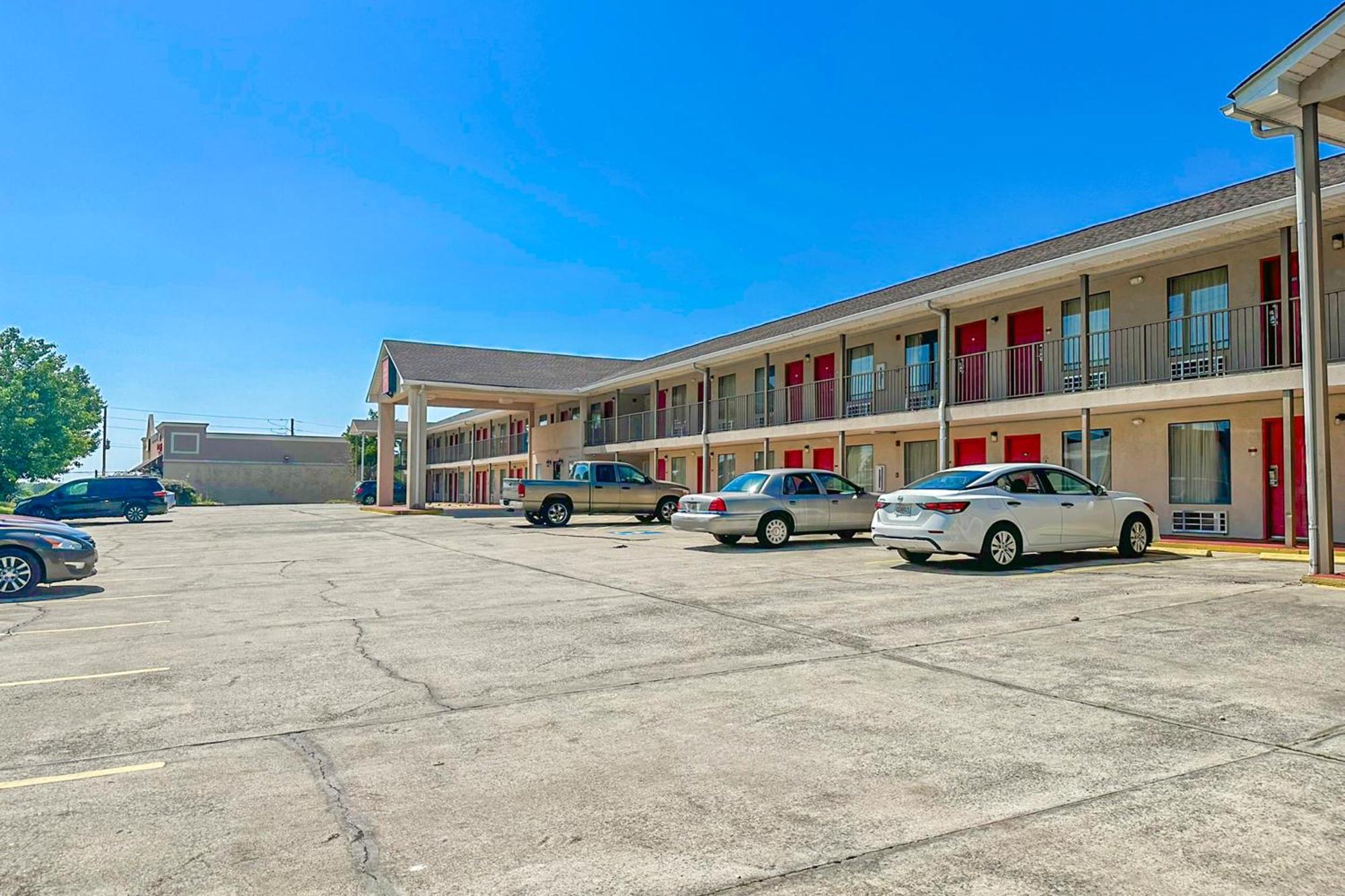 Oyo Hotel East Macon I-75 Екстериор снимка